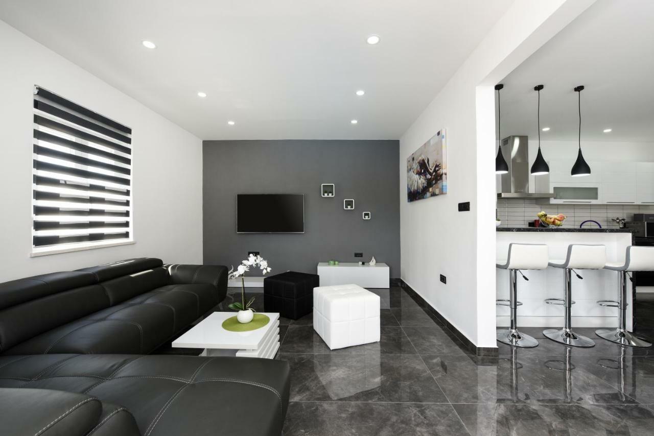 Villa Mare - With Heated Pool Zadar Ngoại thất bức ảnh