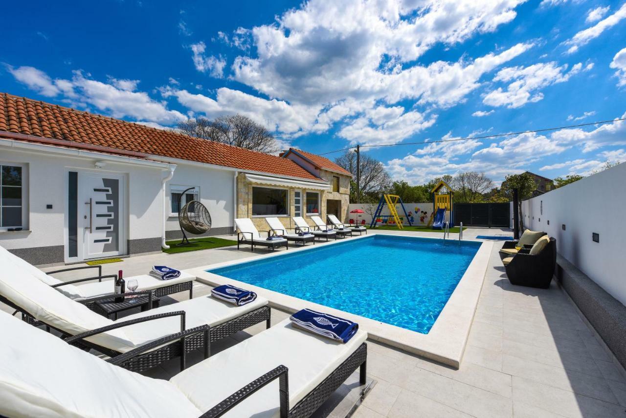 Villa Mare - With Heated Pool Zadar Ngoại thất bức ảnh